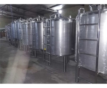 1-2噸發(fā)酵罐、待裝罐、CIP罐